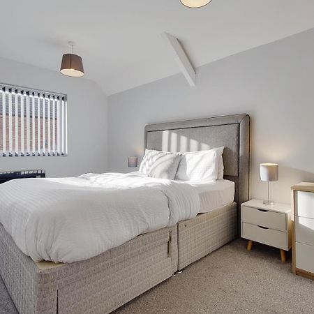Ashley Road Apartments Poole Exteriör bild