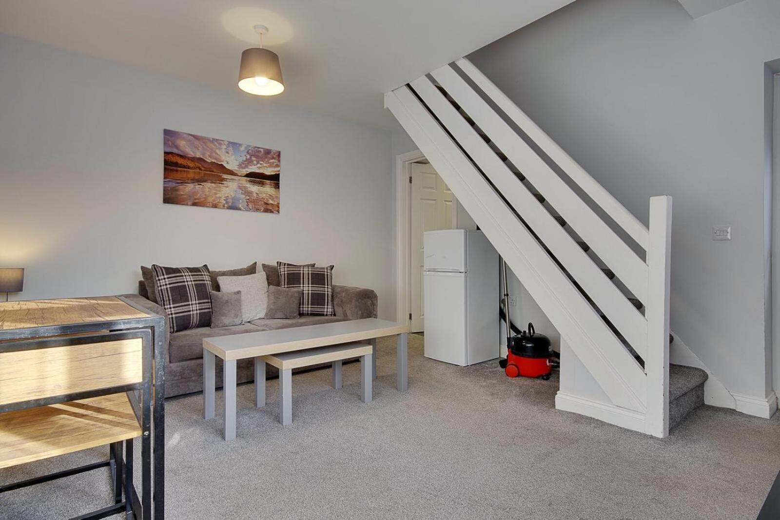 Ashley Road Apartments Poole Exteriör bild